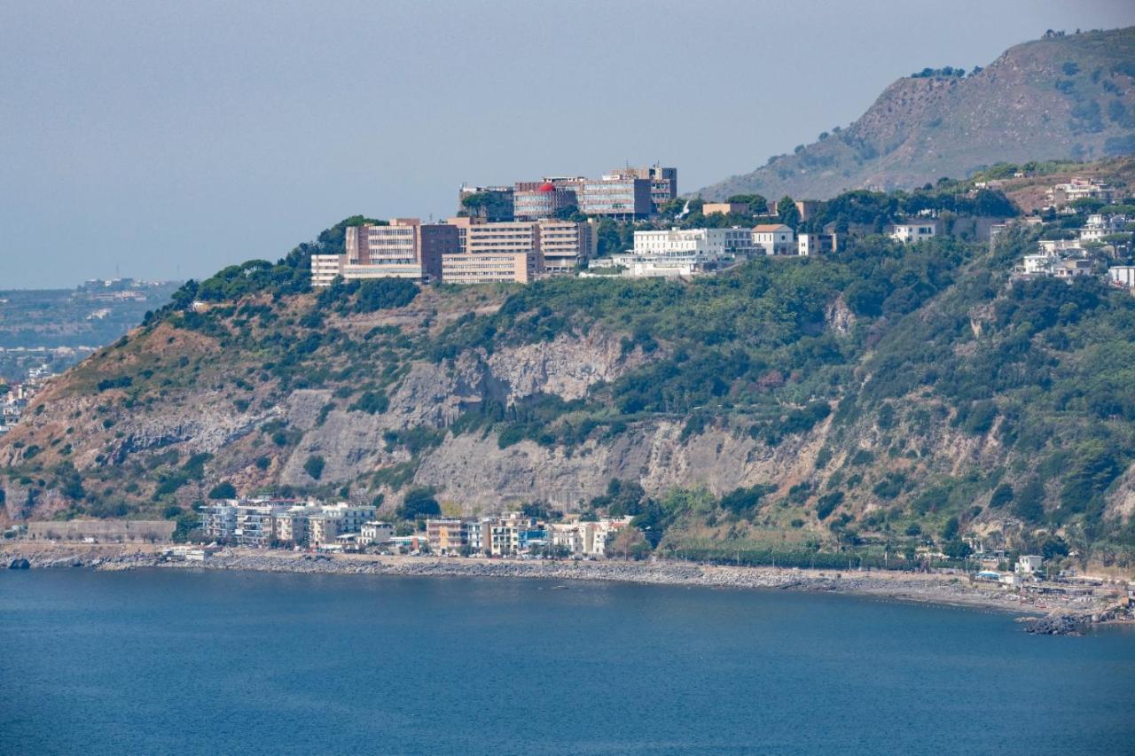 Grand Hotel Serapide Поцуоли Екстериор снимка