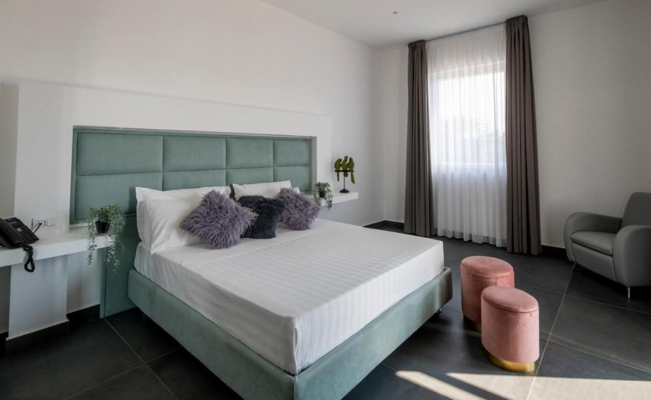 Grand Hotel Serapide Поцуоли Екстериор снимка