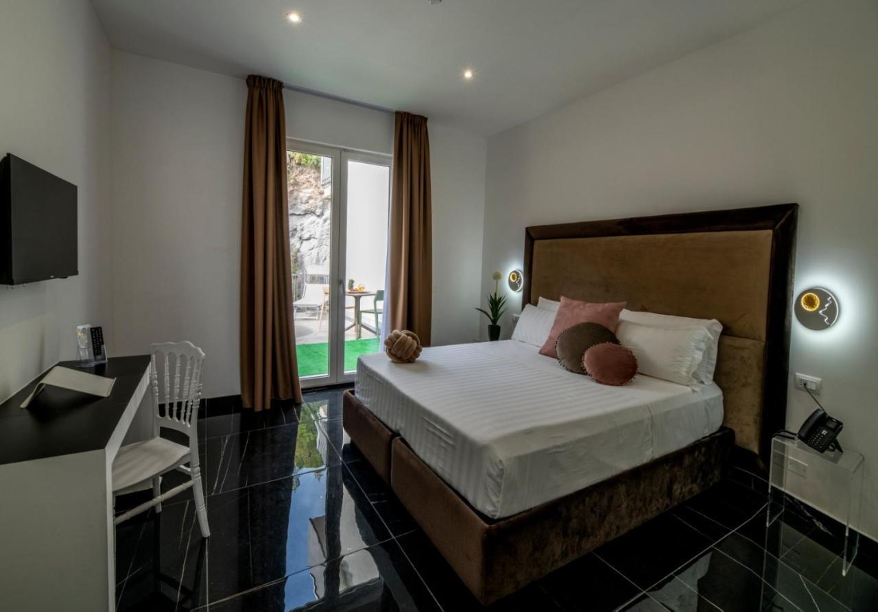Grand Hotel Serapide Поцуоли Екстериор снимка