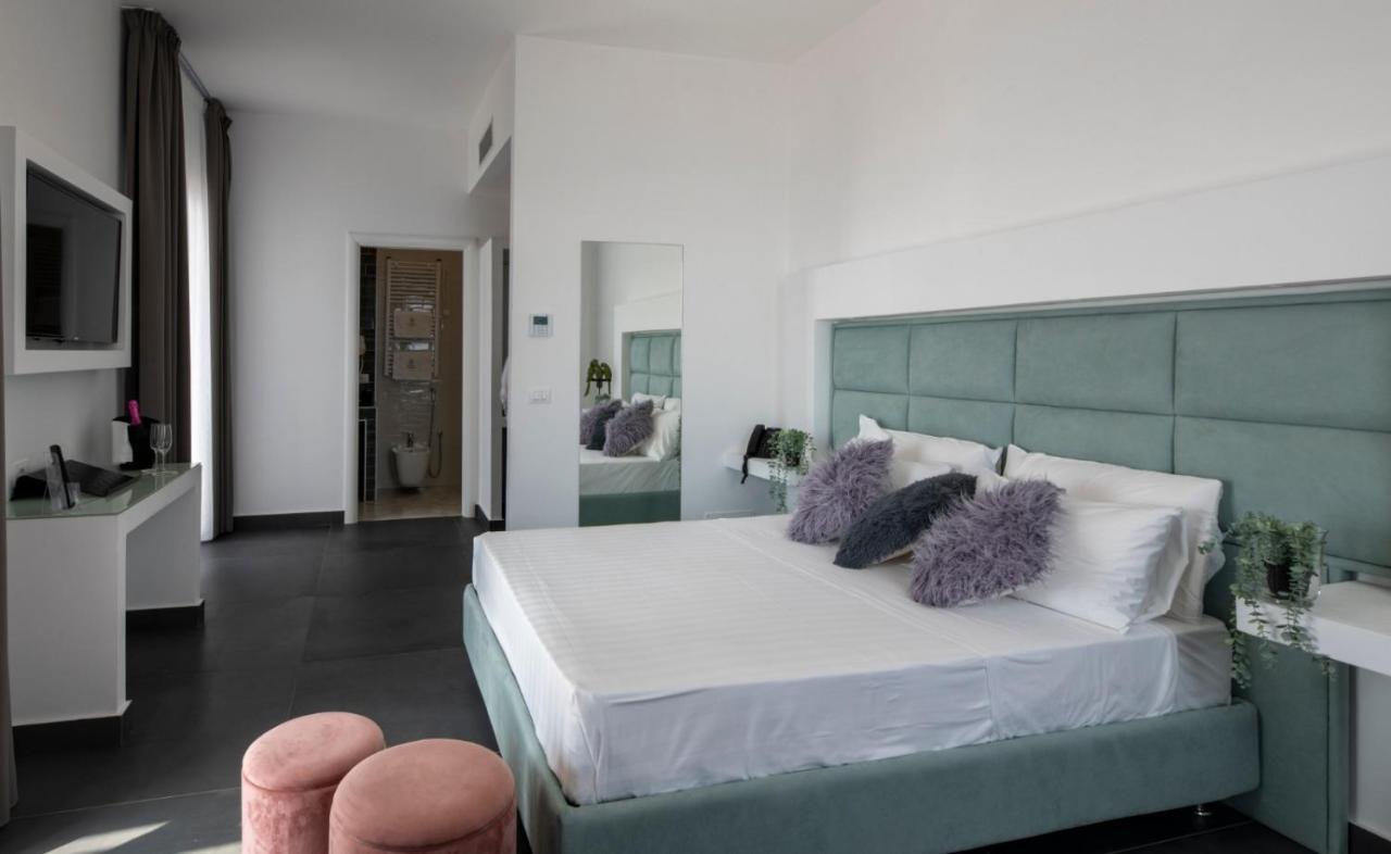 Grand Hotel Serapide Поцуоли Екстериор снимка