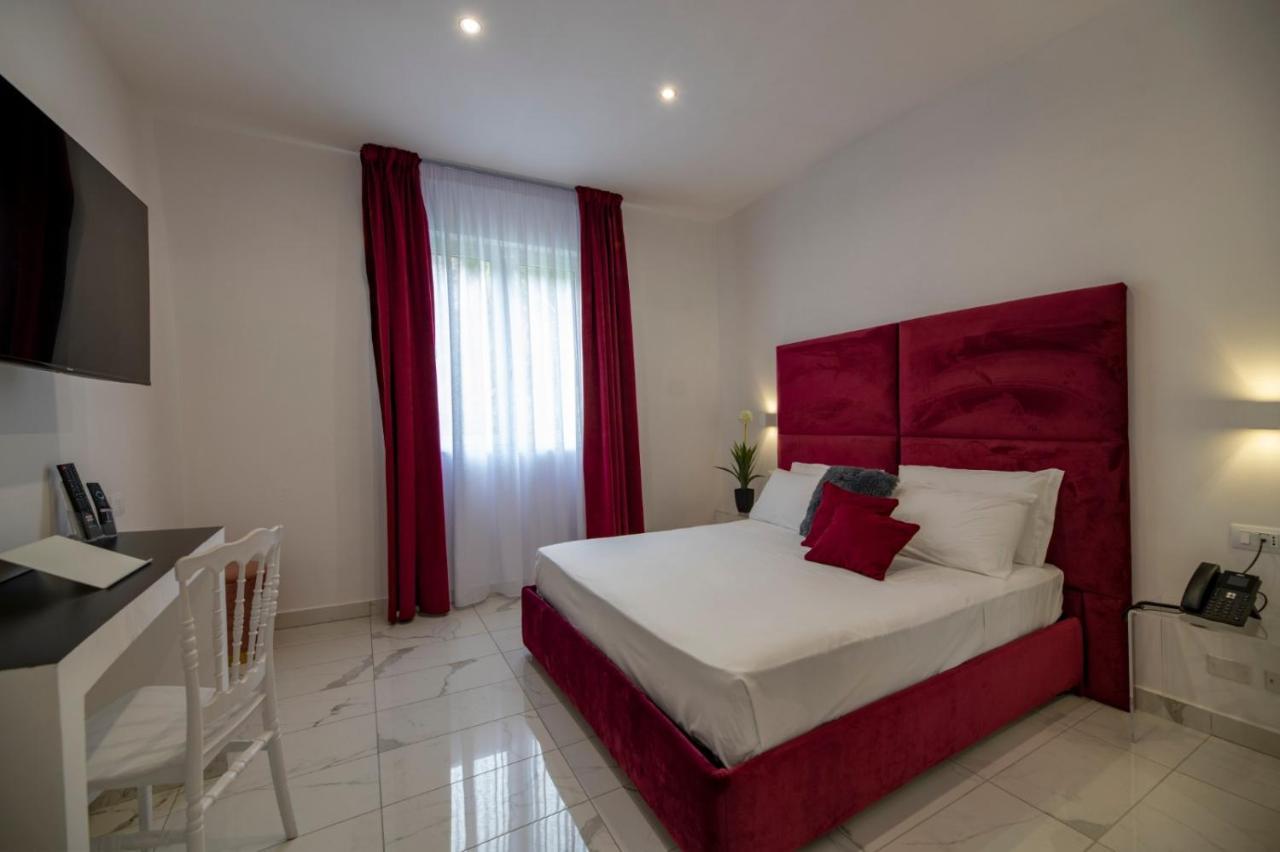 Grand Hotel Serapide Поцуоли Екстериор снимка