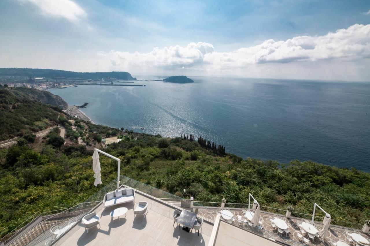 Grand Hotel Serapide Поцуоли Екстериор снимка